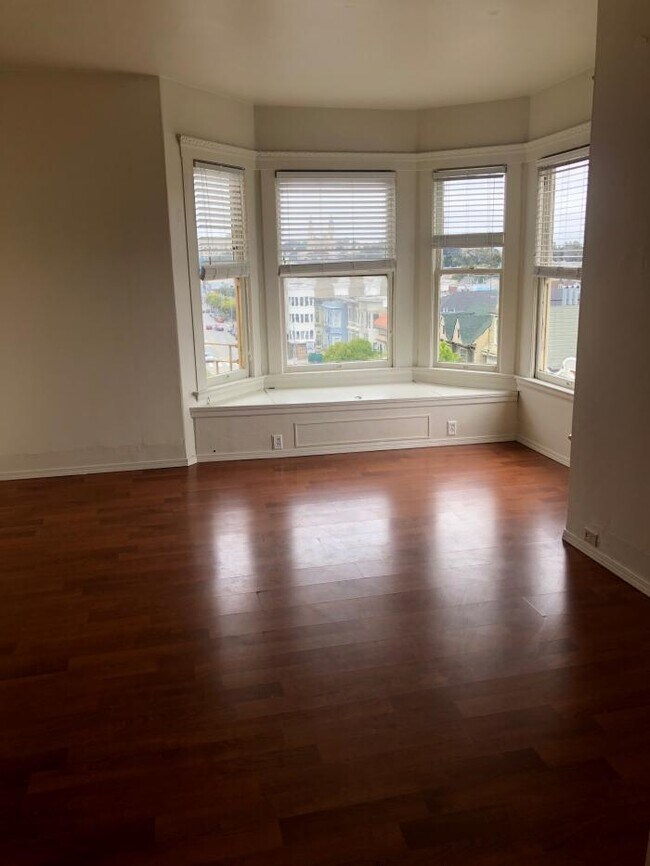 Building Photo - 1 bedroom in San francisco CA 94117
