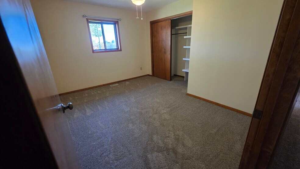 Bedroom 4 - 620 East St S