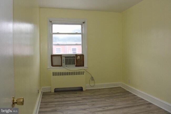 Building Photo - 4983 Whitaker Ave
