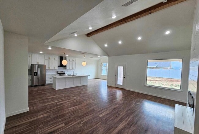 Building Photo - 301 Primrose Pt