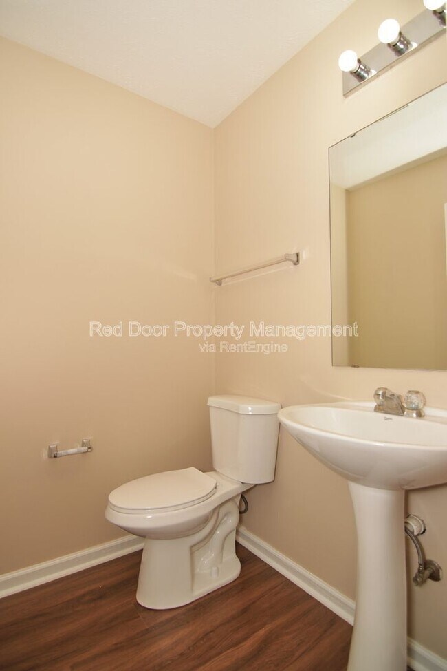 Building Photo - 12419 Deerview Dr