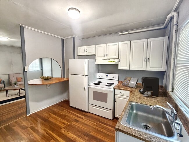 Building Photo - $300 Cash Back Incentive-Available August 1st
