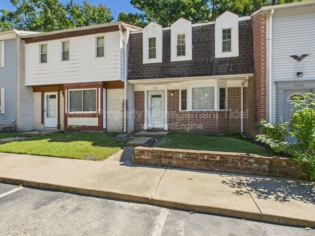 Primary Photo - 1055 Old Denbigh Blvd