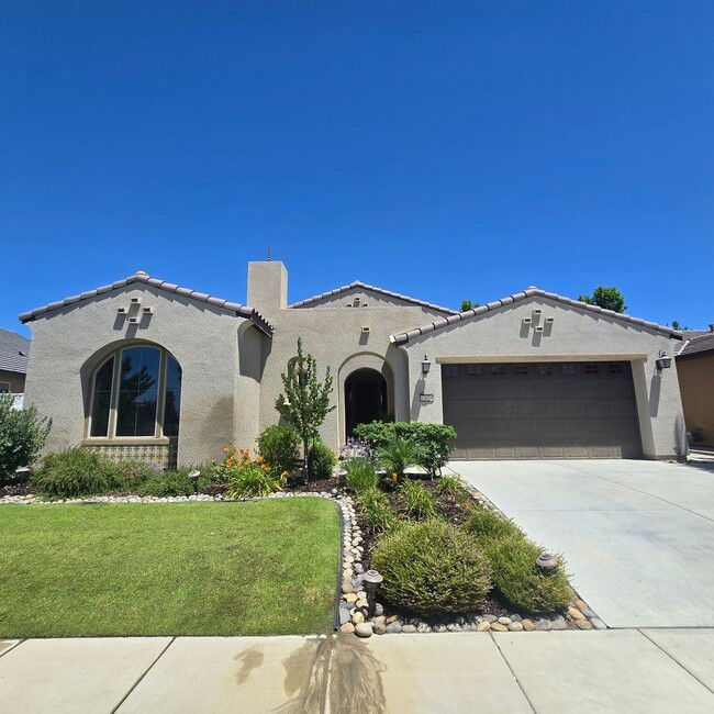 Primary Photo - Highgate Community 3 bedroom -2 bath