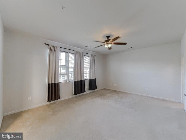 Building Photo - 44509 Gray Wolf St