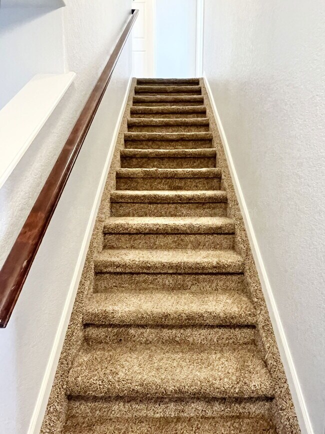 Building Photo - 2260 Covenant Heights