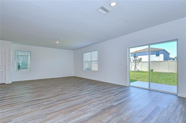 Building Photo - 32463 Weathered Oak Dr