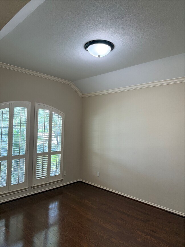 Building Photo - 6914 Sunflower Grove Dr