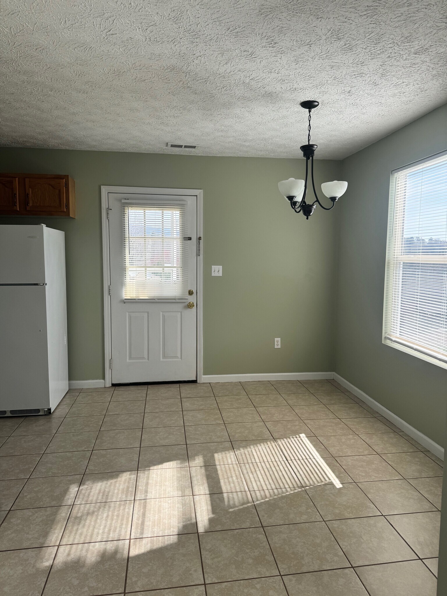 Building Photo - 58 Snow Hill Church Rd