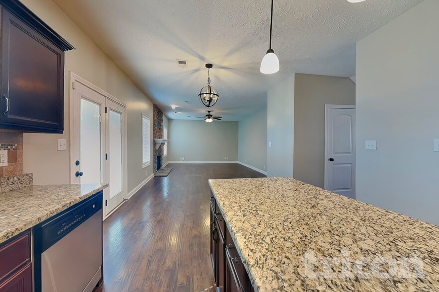 Building Photo - 3772 Windhaven Dr
