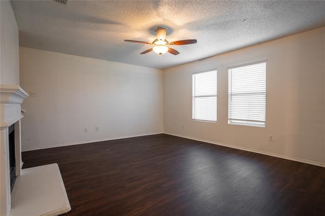 Building Photo - 4600 Waterford Dr