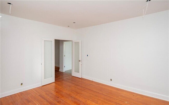 Building Photo - 8 Pleasant St