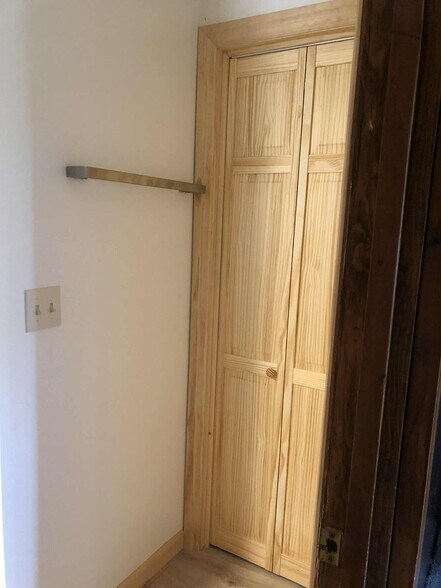 Master Bathroom Closet - 2115 Ridge Ranch Rd