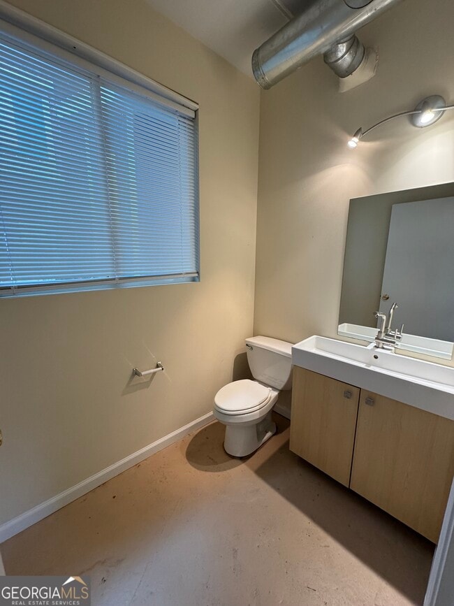 Building Photo - 283 Athens Ave