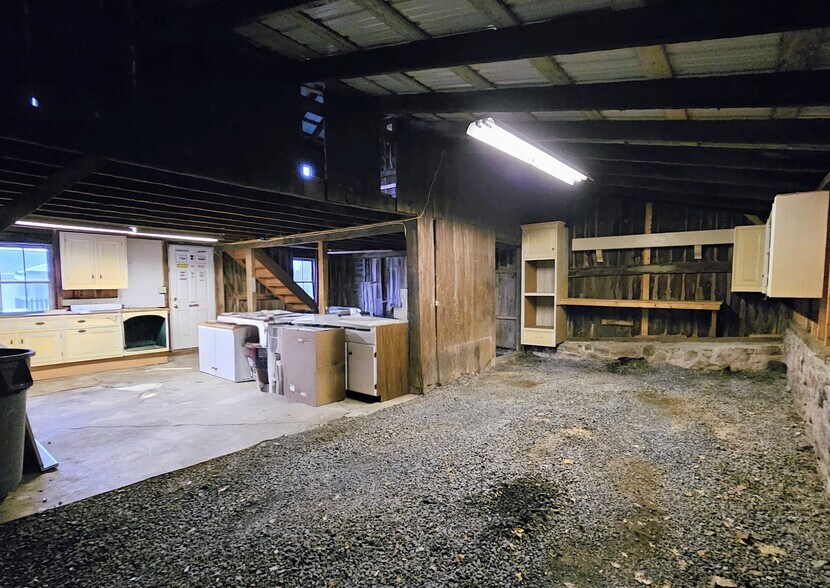 Building Photo - 103 Lincoln Ave