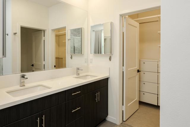 Building Photo - 2814 Via Alta Pl