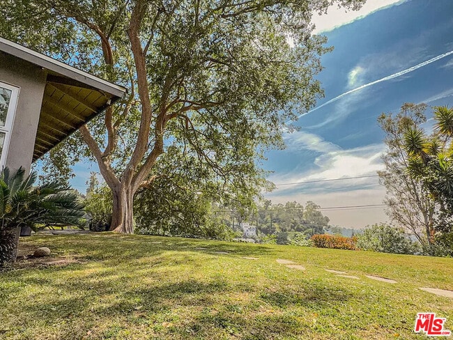 Building Photo - 4608 Nob Hill Dr