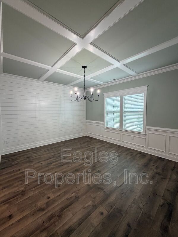 Building Photo - 205 Coffman Dr