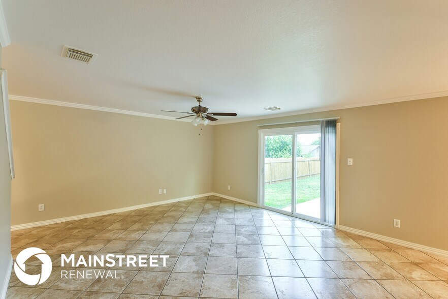 Building Photo - 10207 Rainbow Creek