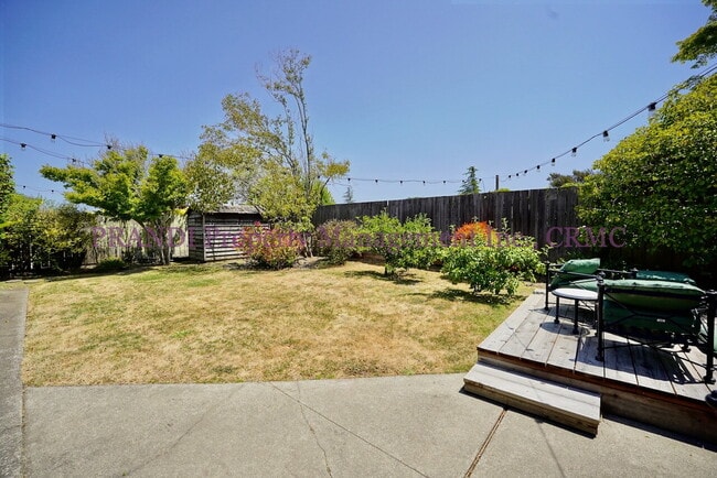 Building Photo - Lovely 3 Bedroom Mariner Cove House Coming...