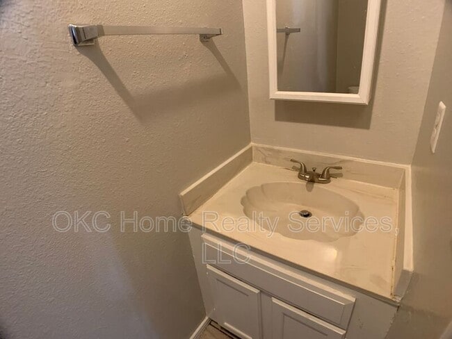 Building Photo - 1314 Pennington Ave