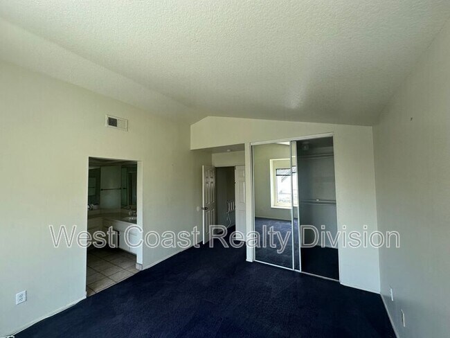 Building Photo - 7049 Arlington Pl