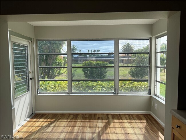 Building Photo - 7019 Cedarhurst Dr