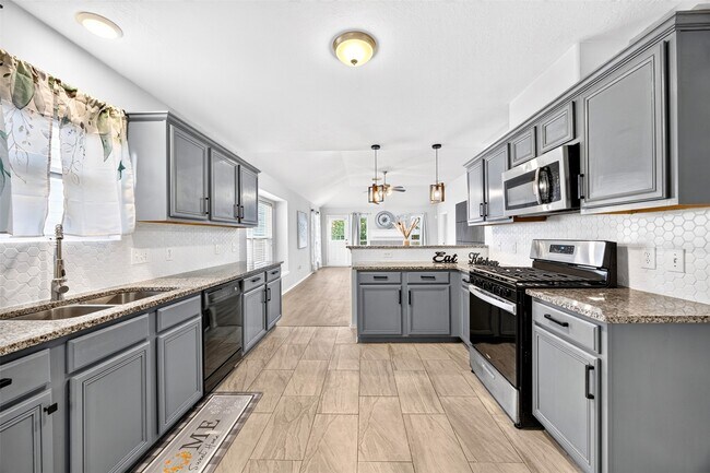 Building Photo - 7219 Avocet Ln