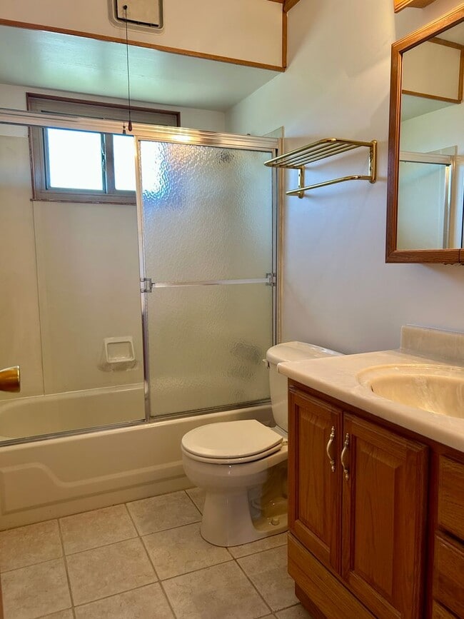 Building Photo - Charming 3 Bedroom Ranch in Florissant