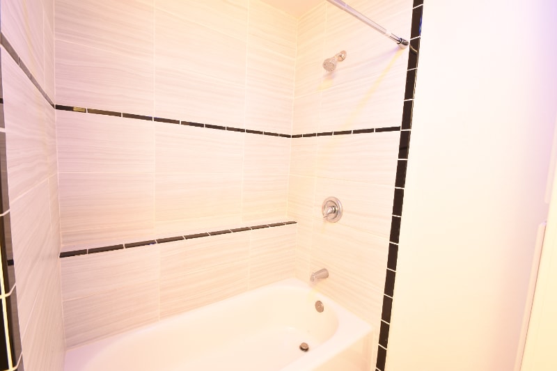 Building Photo - 155 W Cherry Creek Rd