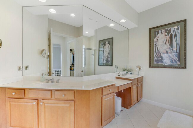 Building Photo - 7112 Maidstone Dr
