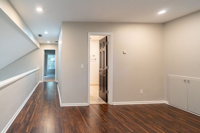 Building Photo - 3903 Dunleer Ct