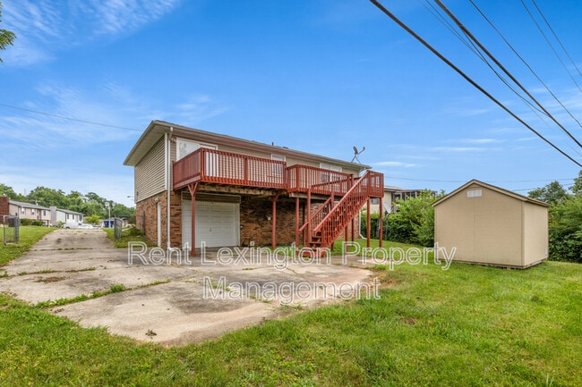 Building Photo - 315 S Eagle Creek Dr