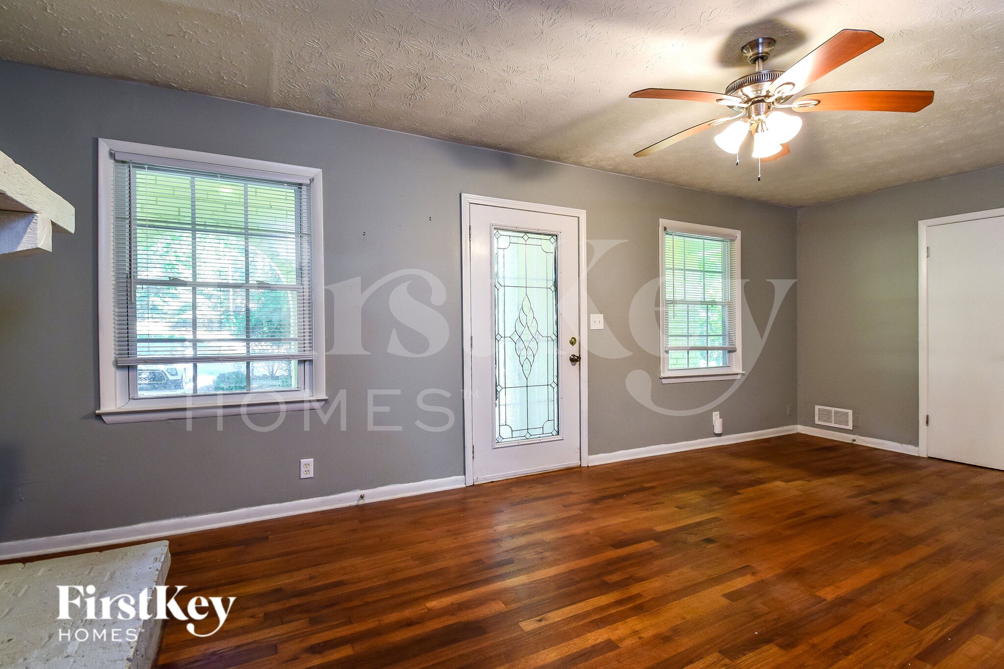 Building Photo - 595 Sheppard Rd