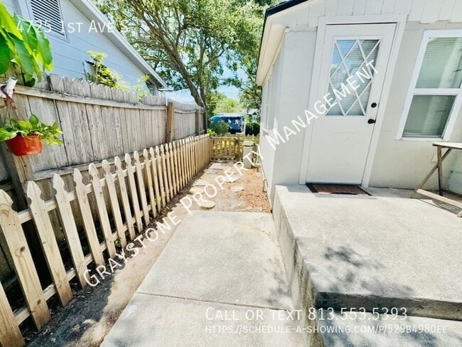 Building Photo - 4725 1st Ave S