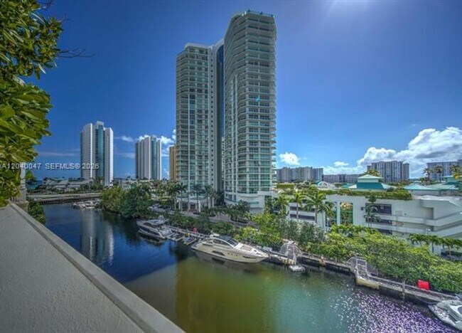 Building Photo - 200 Sunny Isles Blvd