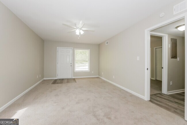 Building Photo - 2242 Marion Ln