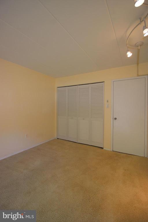 Building Photo - 2630 Wagon Dr