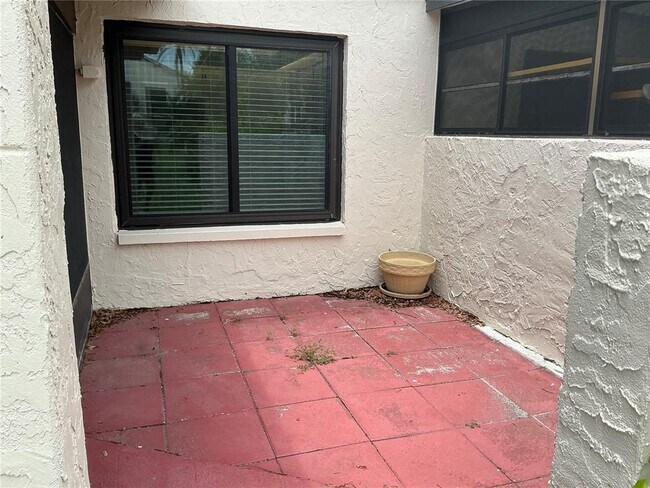 Building Photo - 2207 Belleair Rd