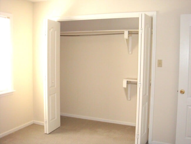 Building Photo - 1537 Woodard St