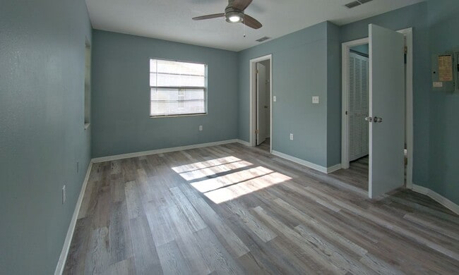 Building Photo - 7447 Mead Dr