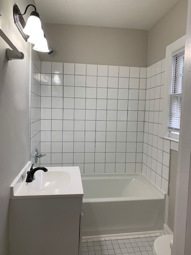 Building Photo - Chevy Chase Charmer     240318