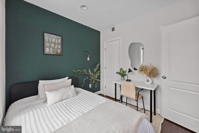 Building Photo - 1363 Childress St NE