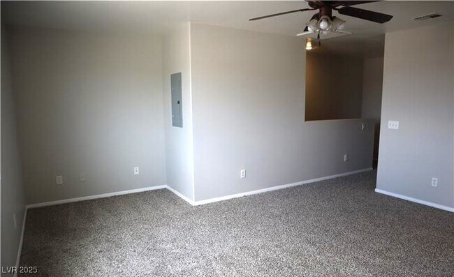 Building Photo - 200 S Mount Charleston Dr E