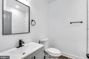 Building Photo - 2348 N Park Ave