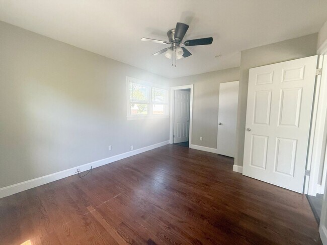Building Photo - 4-Bedroom Home Walking Distance to Tennessee Tech