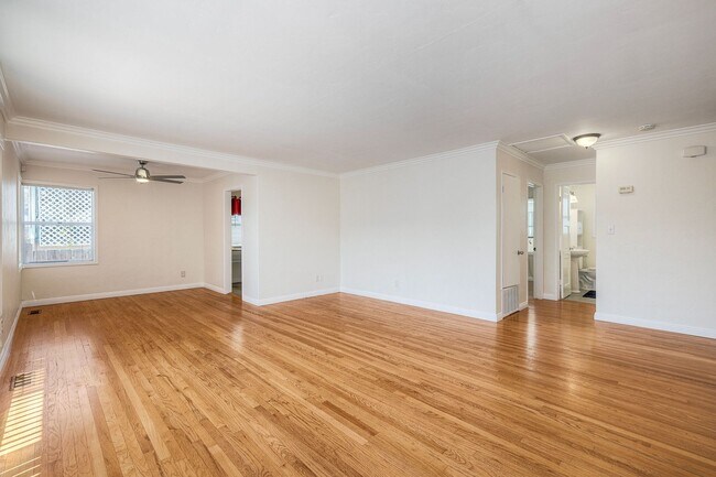 Building Photo - La Mesa Living at Its Best – Spacious Home w/Solar!