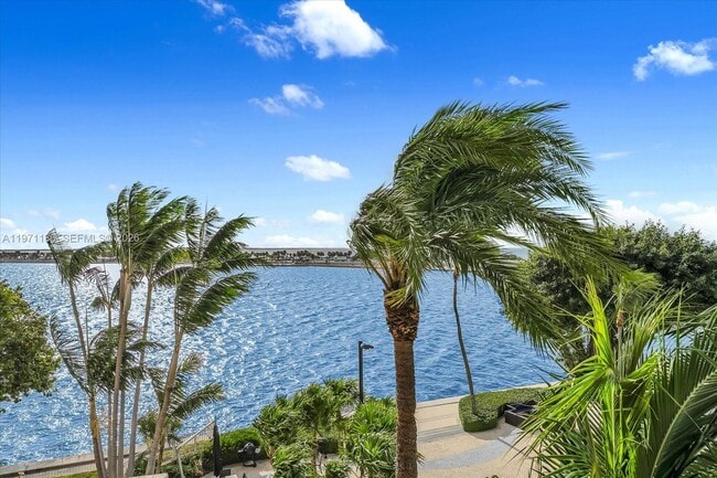 Building Photo - 2451 Brickell Ave