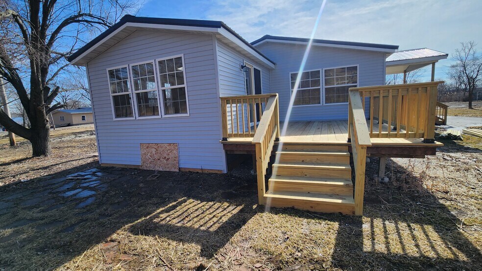 Building Photo - 433 N Crotty Ln