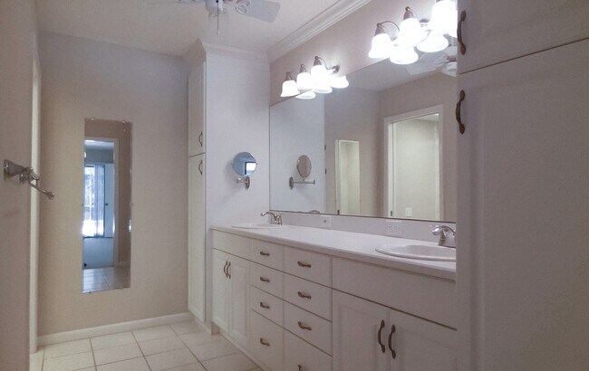 Building Photo - **4431 NW 53rd Street (Huntington)